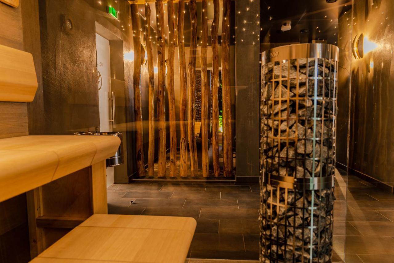 Hotel Dastan Левіце Екстер'єр фото