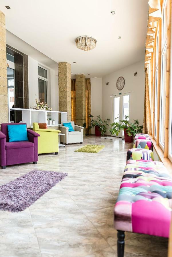 Hotel Dastan Левіце Екстер'єр фото